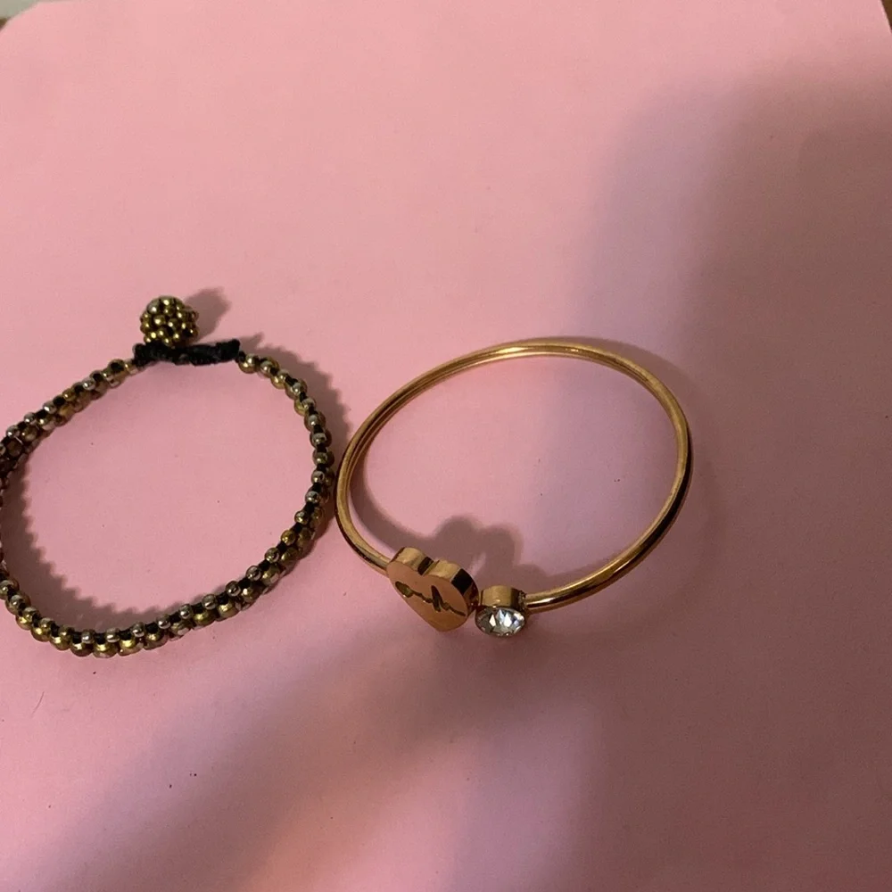 Two bracelets - Picture 6 of 7